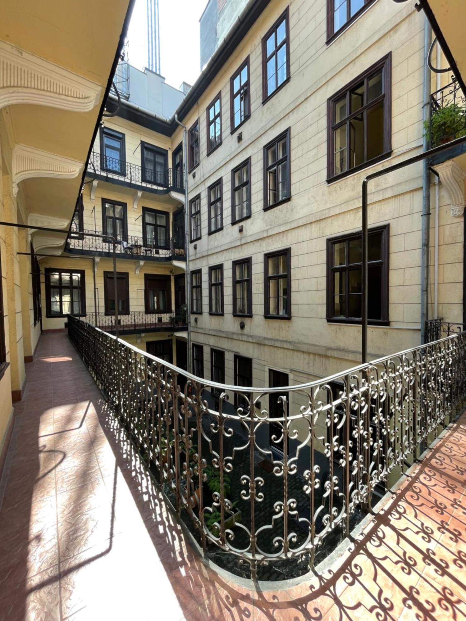 Fanni'S Cosy Home Express Apartment In The City Centre Budapeste Exterior foto