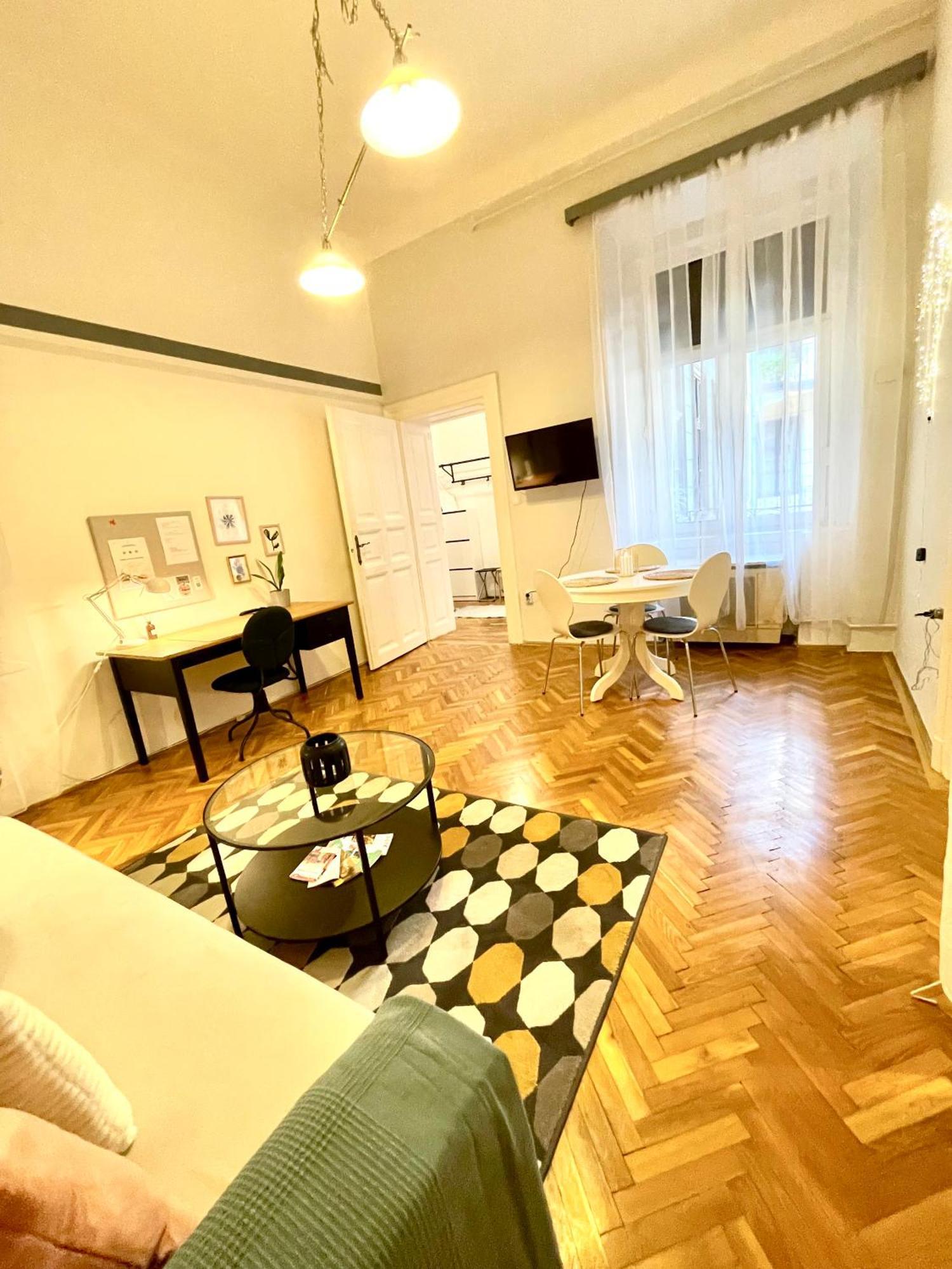 Fanni'S Cosy Home Express Apartment In The City Centre Budapeste Exterior foto